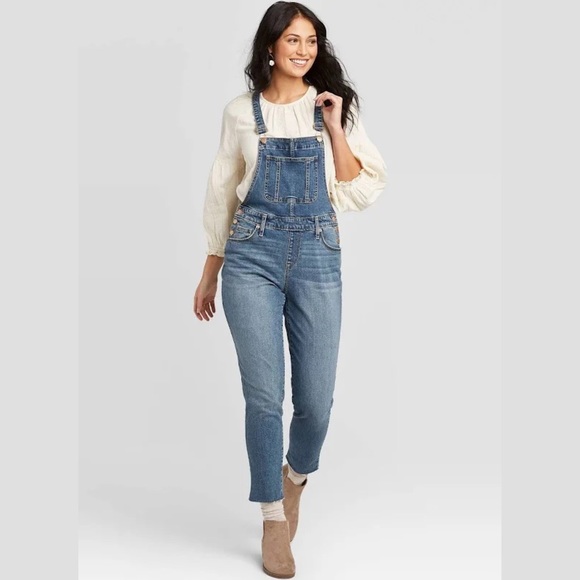 Universal Thread Denim - Universal Thread High-Rise Cropped Raw Hem Overalls